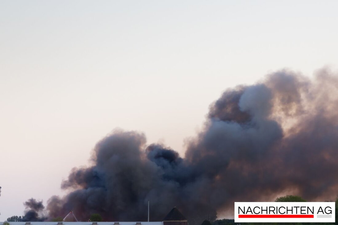 Feuerwehr Celle löscht Brand in Garage schnell. Kein Personenschaden; Brandursache unbekannt. Einsatzkräfte vor Ort.