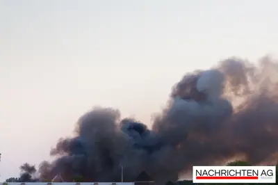 Großbrand in Elmshorn: Feuerwehr kämpft gegen Flammen bei Kölln!