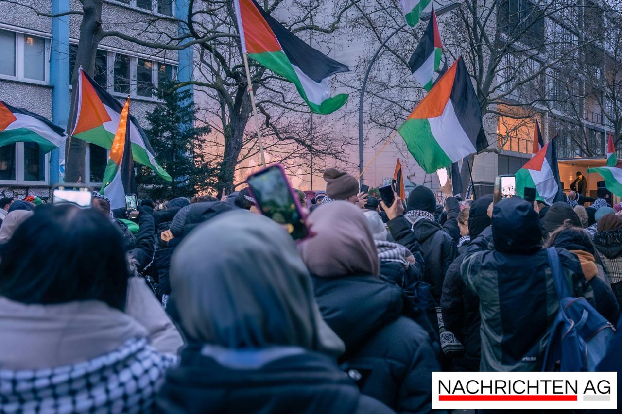 Schock in Kiel: Anti-Israel-Parolen am Landtag – Protest oder Vandalismus?